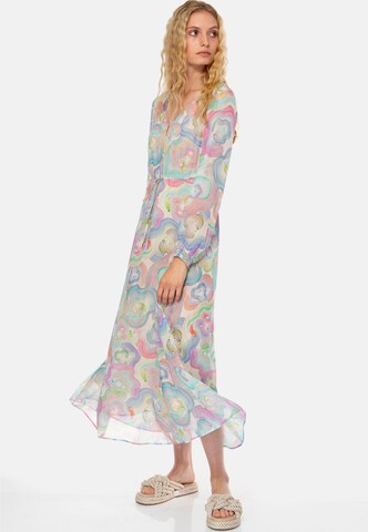 Robe IVI collection en mélange de couleurs
