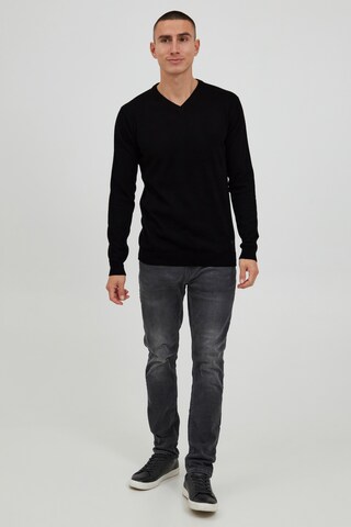 11 Project Sweater in Black