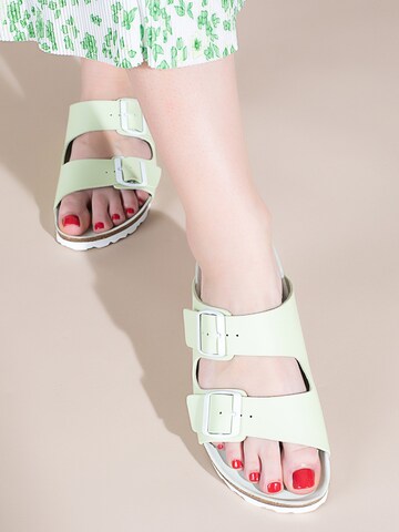 Bayton Mules 'Atlas' in Green: front