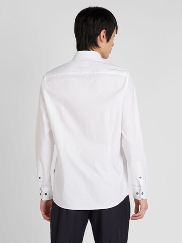 Coupe regular Chemise bugatti en blanc