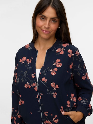 Vero Moda Curve - Chaqueta de entretiempo 'VMCNew Hallie' en azul