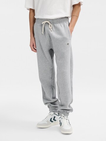 Hummel Tapered Pants 'Bee' in Grey