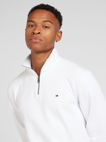 TOMMY HILFIGER Sweatshirt 'Essential' i vit