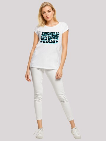 T-shirt 'Internationaler Frauentag  Empowered Girls Power' F4NT4STIC en blanc