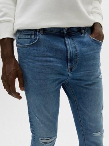 Pull&Bear Normalny krój Jeansy w kolorze niebieski