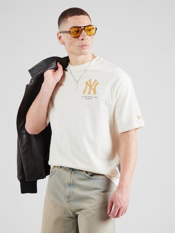 Tricou de la NEW ERA pe alb