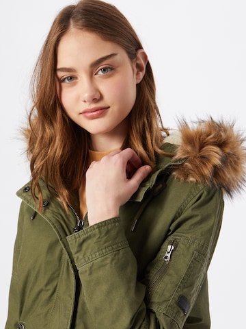 Superdry Átmeneti parka 'Field' - zöld