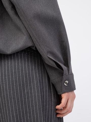 BROKE + SCHÖN Übergangsjacke in Grau