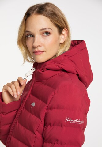 Schmuddelwedda Between-Season Jacket in Red