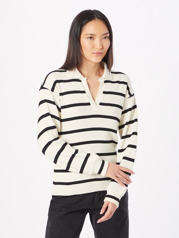 River Island Sweater in White: front