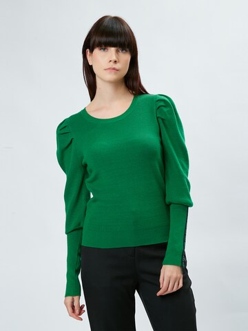 Influencer Sweater in Green: front