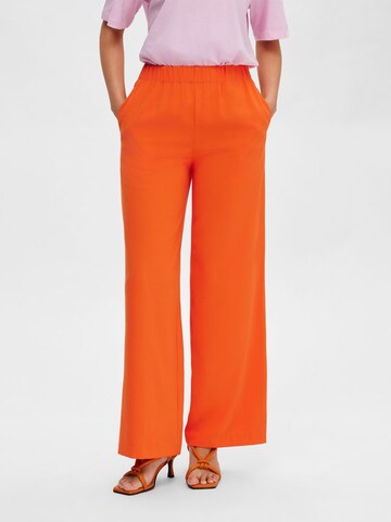 SELECTED FEMME Loose fit Pants 'TINNI' in Orange: front