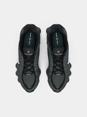 Baskets basses 'SHOX TL SE' Nike Sportswear en gris