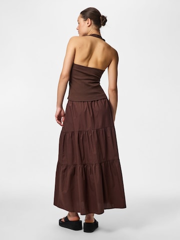 PIECES - Falda 'PCPAMILLA' en marrón