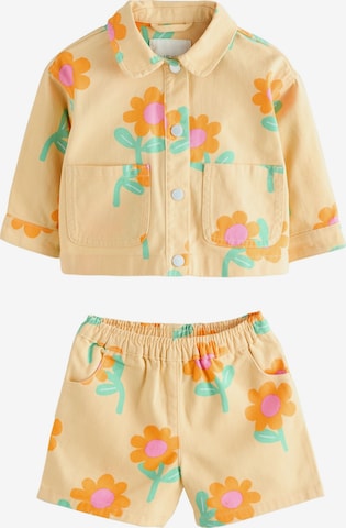 Next Setti värissä keltainen: etupuoli