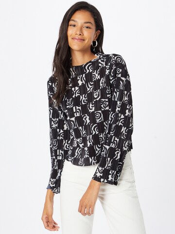 Monki Blouse in Black: front