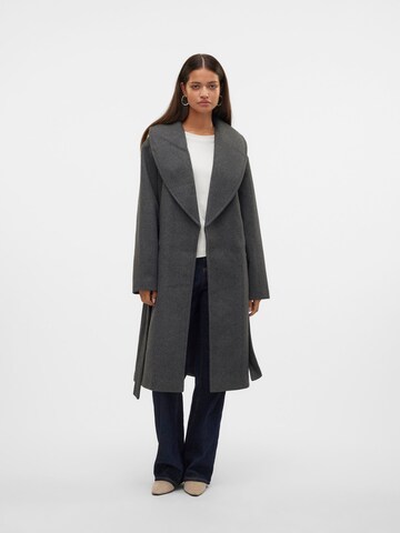 VERO MODA Overgangsfrakke 'VMAnne' i grå