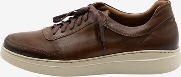 MO Sneakers in Brown: front