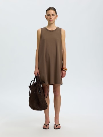 SELECTED Jurk 'SLFEssential' in Bruin: voorkant