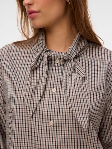 VERO MODA - Blusa en beige