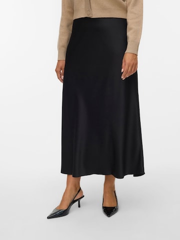 Jupe 'VMCMerle' Vero Moda Curve en noir : devant