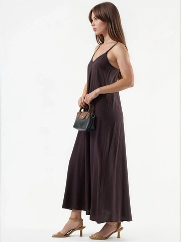 Busem - Vestido em castanho