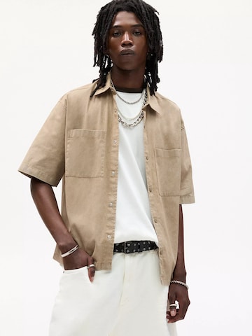 Pull&Bear Comfort fit Overhemd in Bruin: voorkant