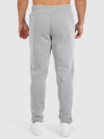 Coupe slim Pantalon 'Evra' Smilodox en gris