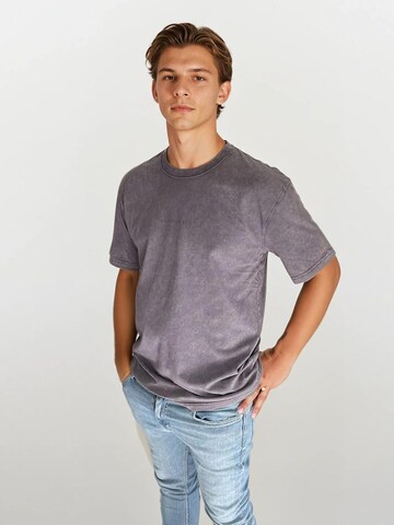 A Question Of (AQO) Shirt 'Ozzy Tee Acid' in Lila: Vorderseite