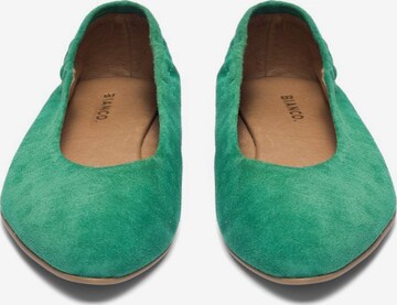 Bianco Ballet Flats in Green