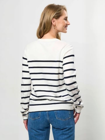 Top ' UWLilwan ' de la U.S. POLO ASSN. pe alb