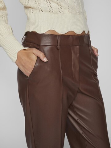 VILA Regular Pleat-Front Pants in Brown