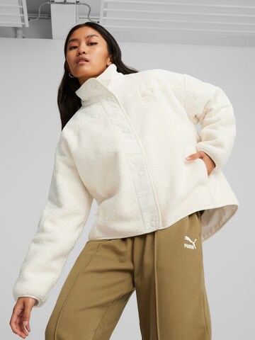 PUMA Jacke 'Classics' in Weiß: Vorderseite