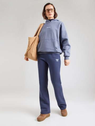 studioselect Sweatshirt 'Ruby' in Blue