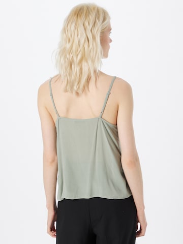 ABOUT YOU Top 'Vivian' in Green
