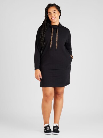 Rochie 'LUCI' de la ONLY Carmakoma pe negru