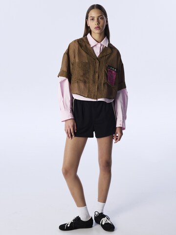 Twist Blouse in Bruin
