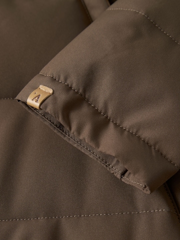 Lil'Atelier - Ajuste regular Traje funcional en marrón