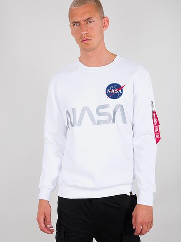 ALPHA INDUSTRIES Bluzka sportowa 'Nasa Reflective' w kolorze biały: przód