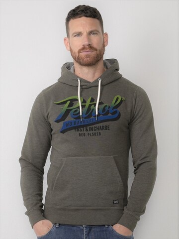 Petrol Industries Sweatshirt in Green: front