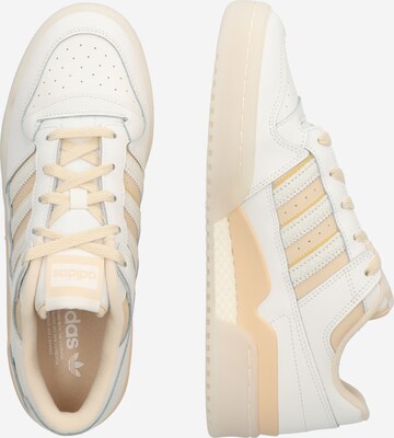 Baskets basses 'FORUM' ADIDAS ORIGINALS en blanc