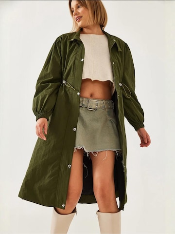 Manteau d’hiver 'Mäntel' Bianco Lucci en vert : devant