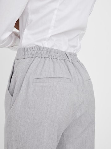 VERO MODA - Slimfit Pantalón 'Maya' en gris