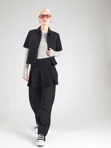 Monki Loose fit Pleat-Front Pants in Black