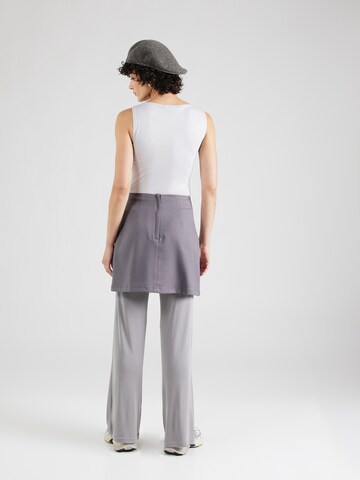 Monki - Falda en gris