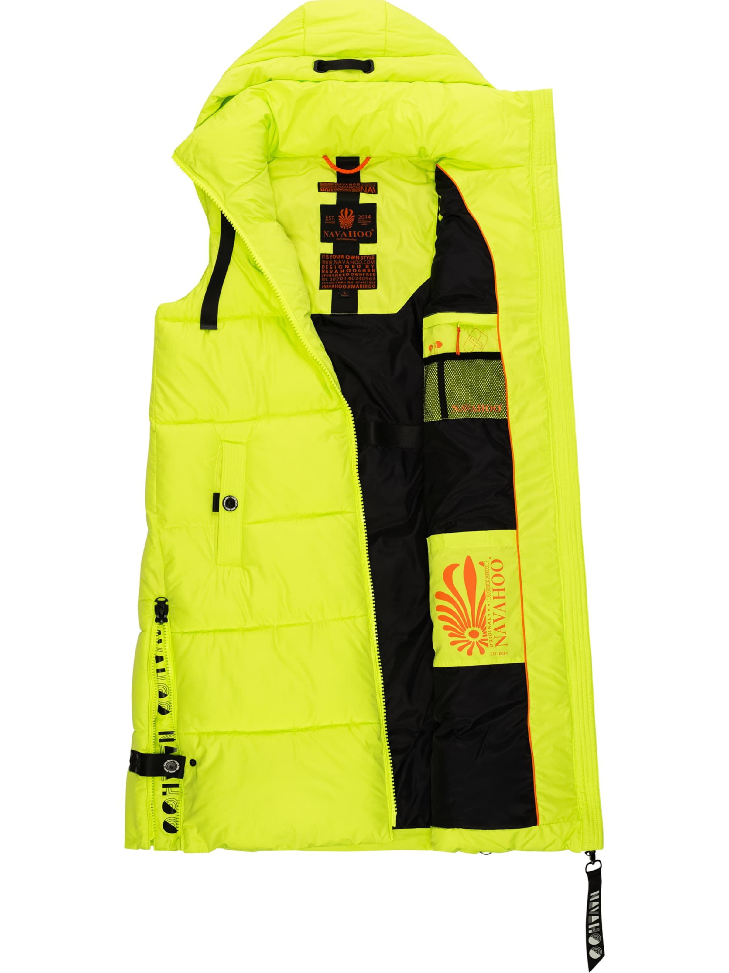 NAVAHOO Vest in Green