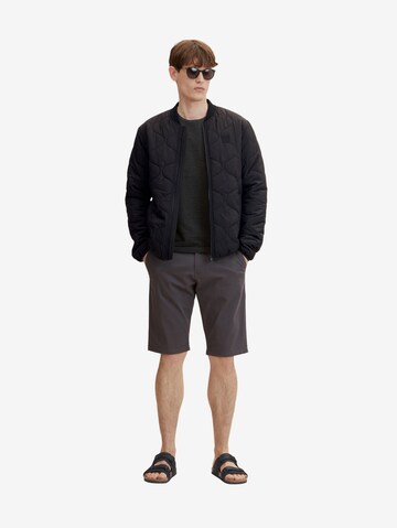 TOM TAILOR Regular Shorts in Grau