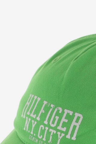 TOMMY HILFIGER Hut oder Mütze S in Grün