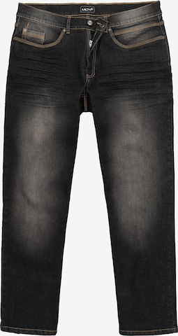 Men Plus Jeans in Black: front