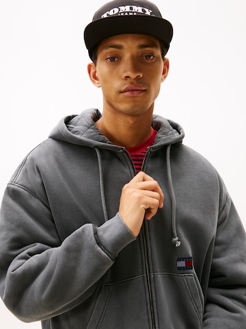 Tommy Jeans Sweatjacka '90S NEW CLASSICS' i svart